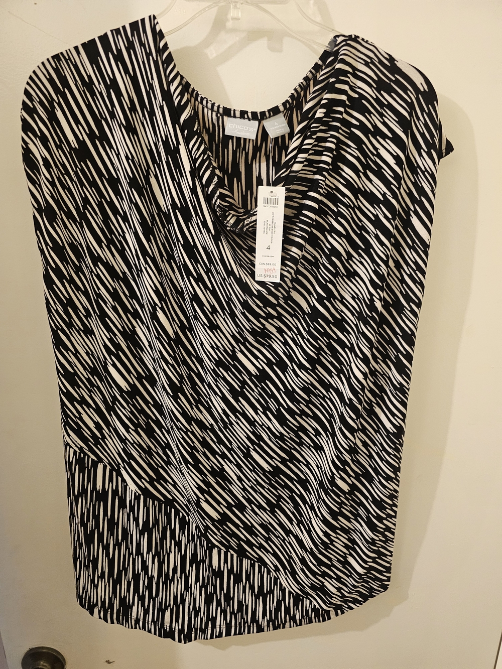 Chico's Black and White Abstract Print Sleeveless Top